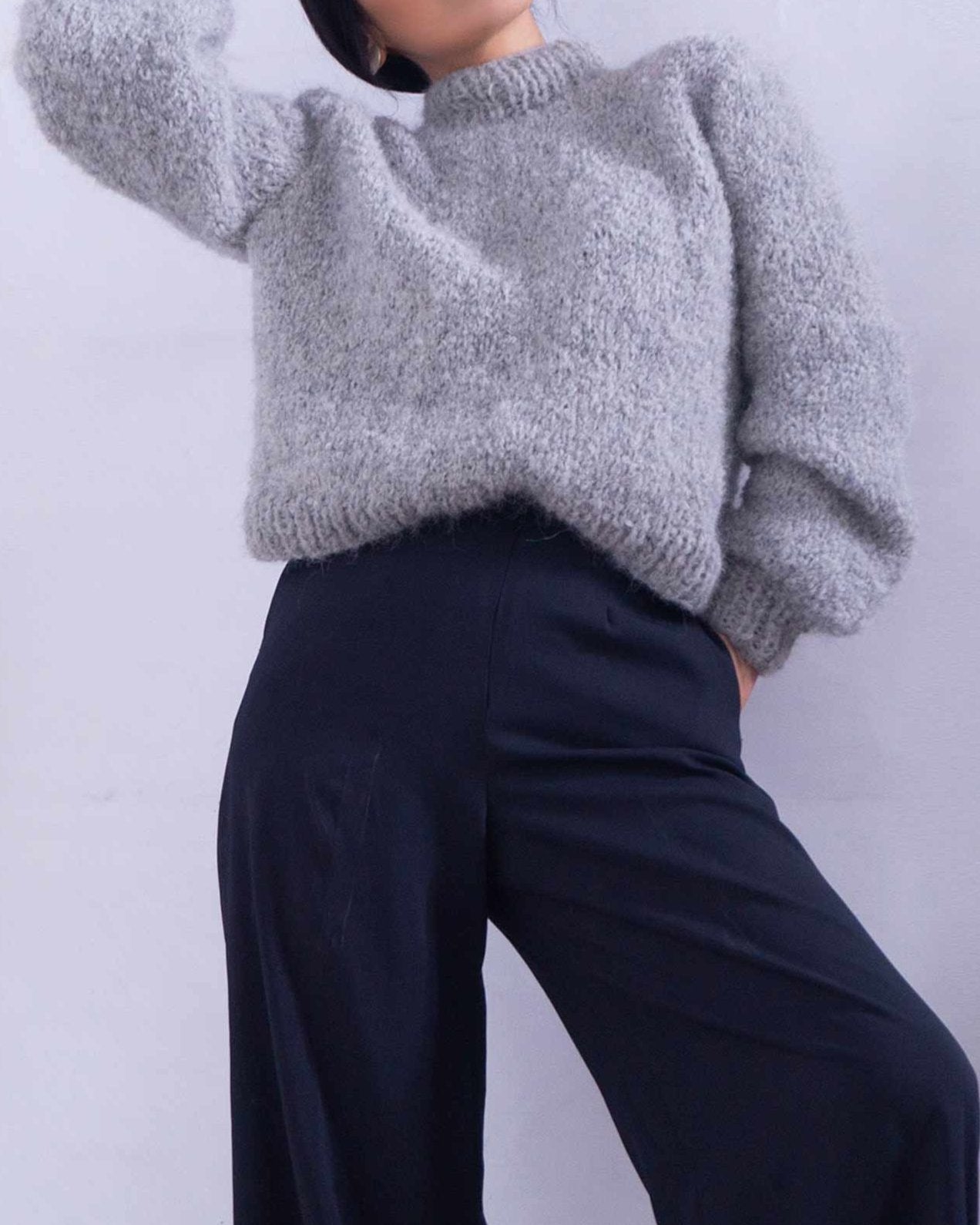 ALPACA CROP TOP SWEATER - GRAY