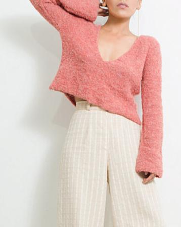 V CROPPED KNIT ALPACA WOOL SWEATER