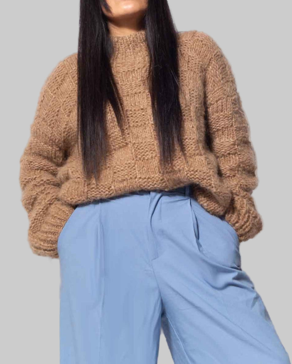 BROWN TEXTURED ALPACA SWEATER – Handmade in Peru