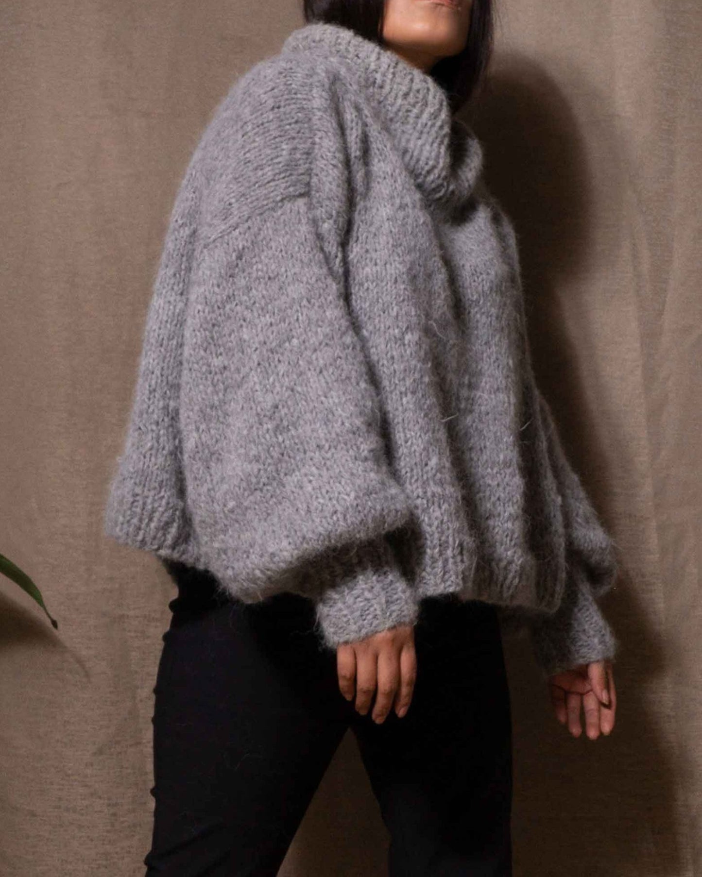 ALPACA CHUNKY KNIT SWEATER - GRAY