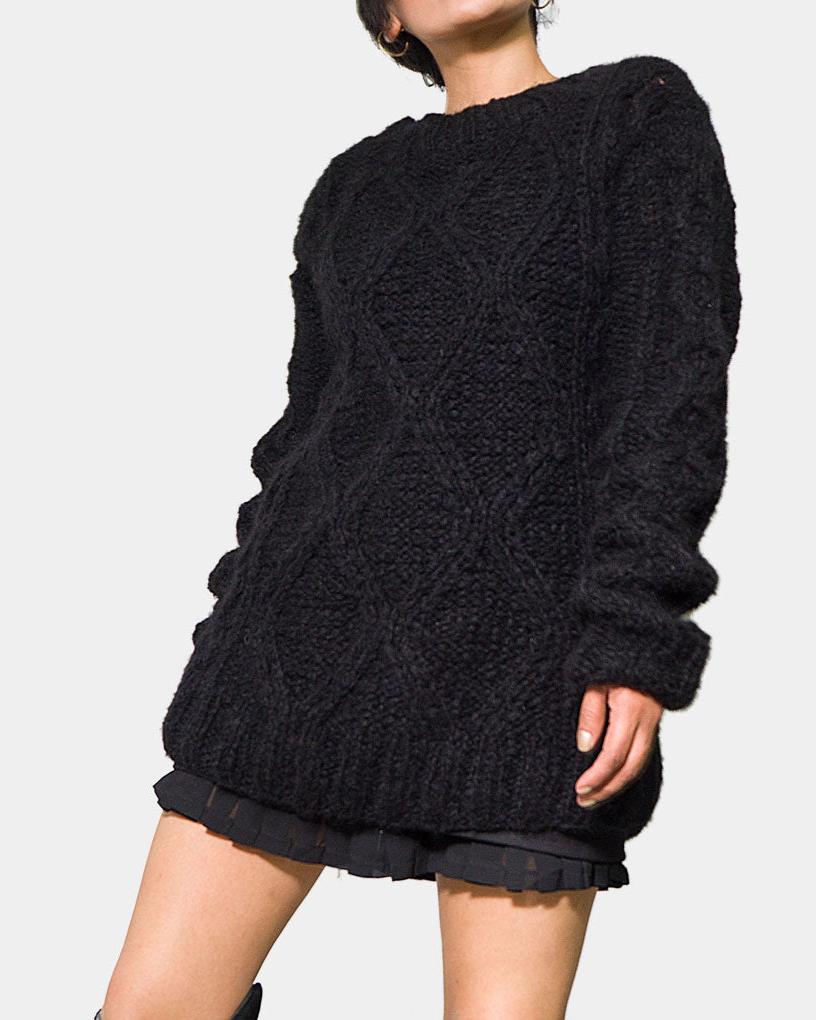 ALPACA CABLE KNIT SWEATER - BLACK