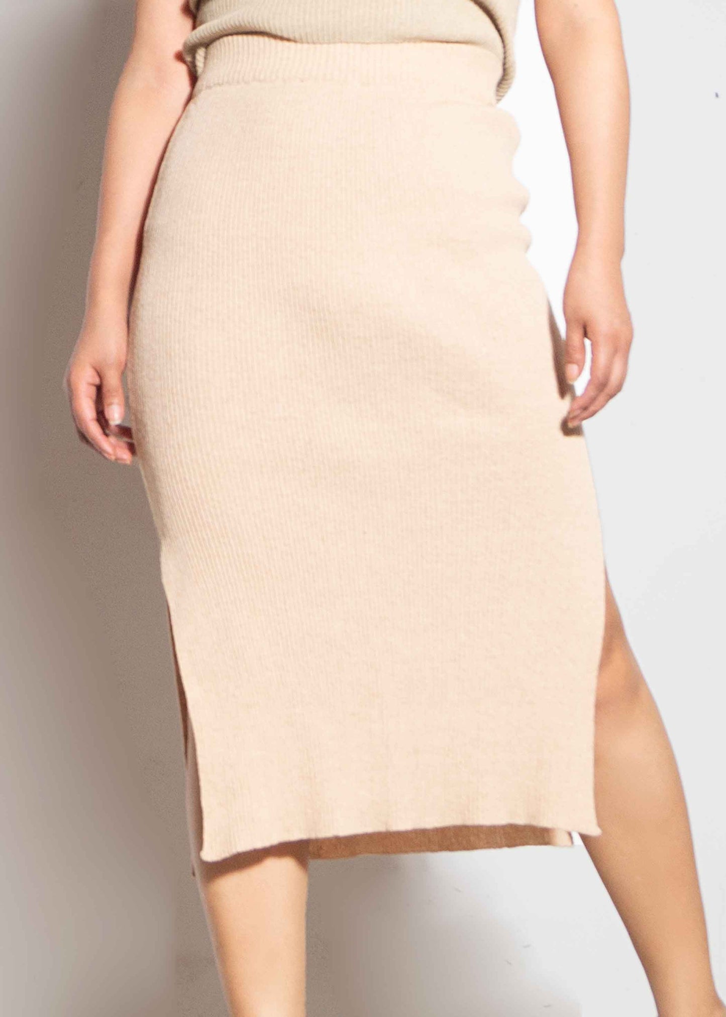 APU KNIT SKIRT - VICUÑA