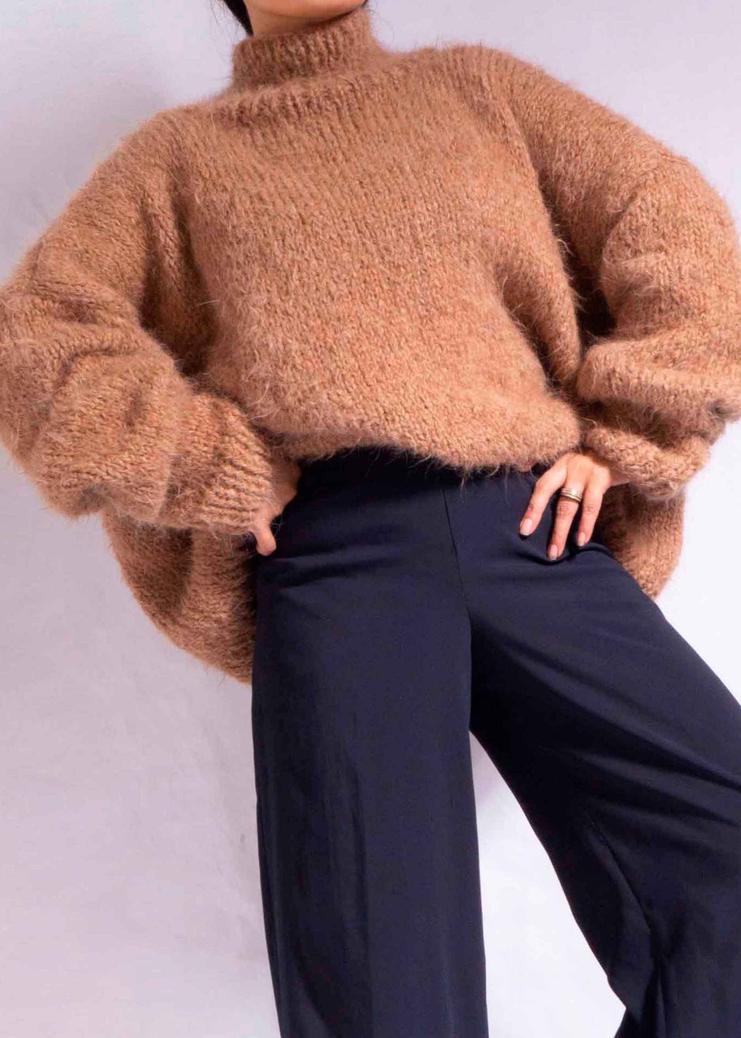 OVERSIZED ALPACA SWEATER - CAMEL