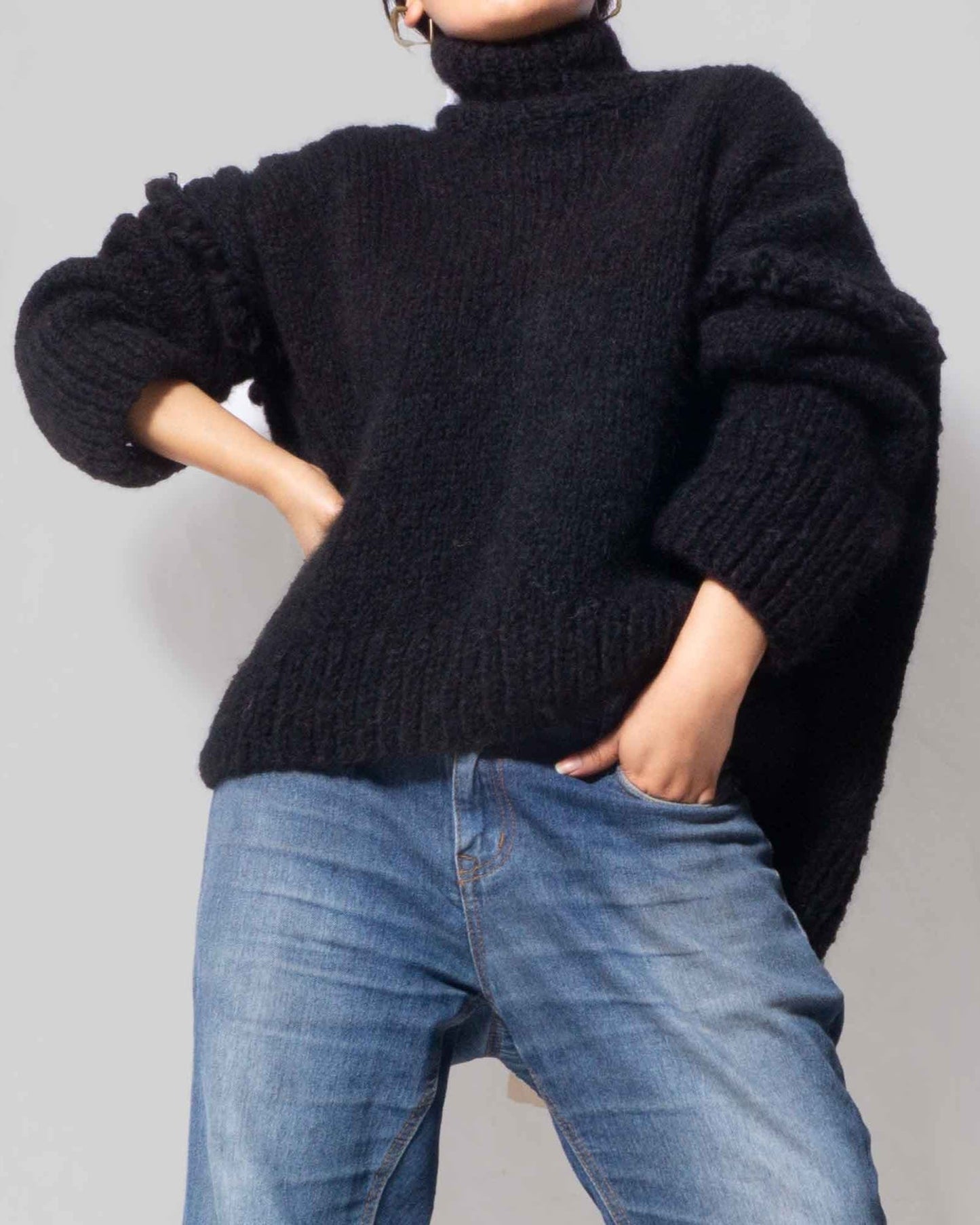ALPACA PLUS SIZE OVERSIZED SWEATER - BLACK