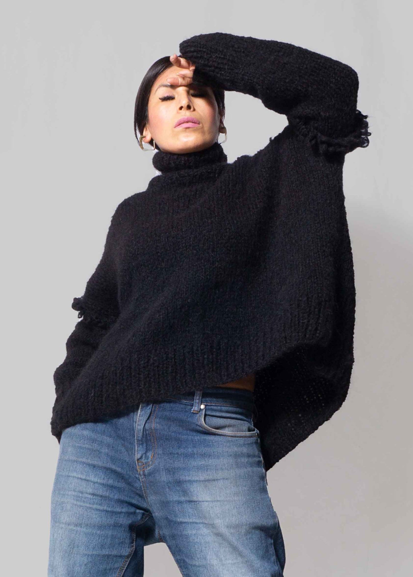 ALPACA PLUS SIZE OVERSIZED SWEATER - BLACK