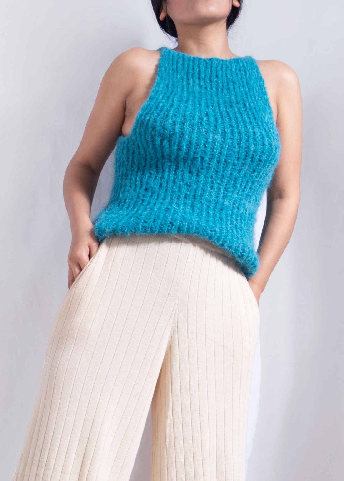 ALPACA SLEEVELESS TOP SWEATER - TURQUOISE