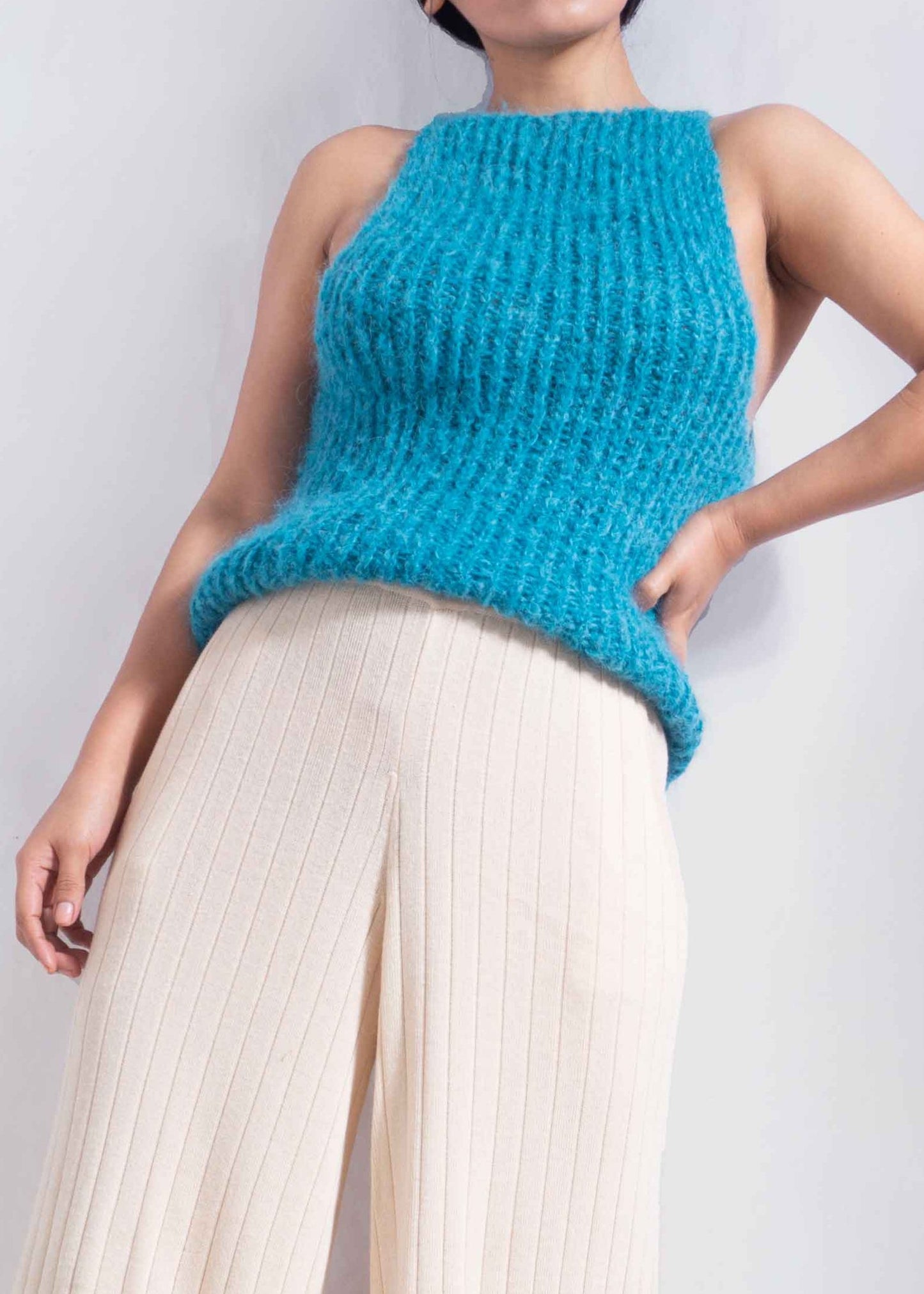 ALPACA SLEEVELESS TOP SWEATER - TURQUOISE