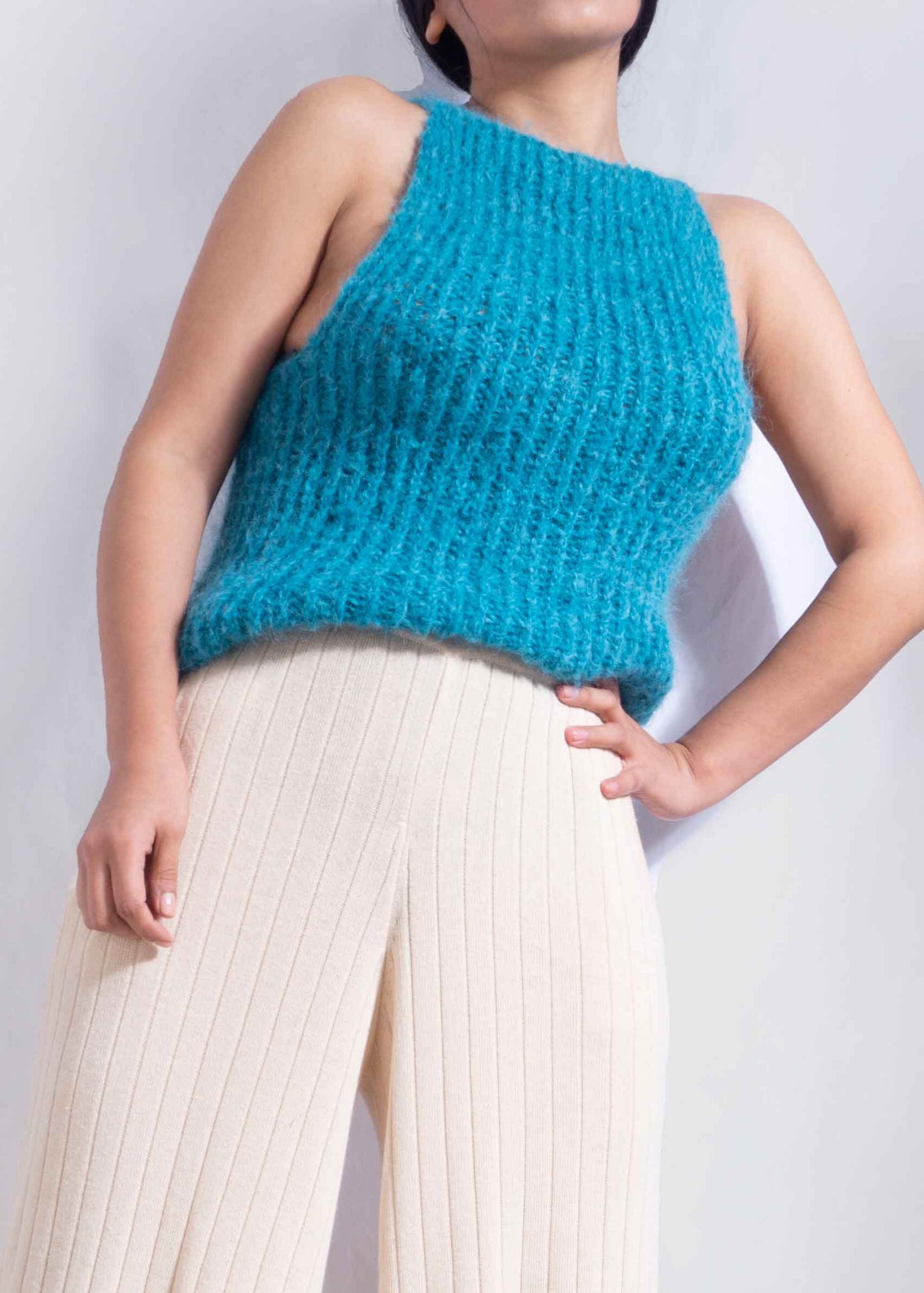 ALPACA SLEEVELESS TOP SWEATER - TURQUOISE