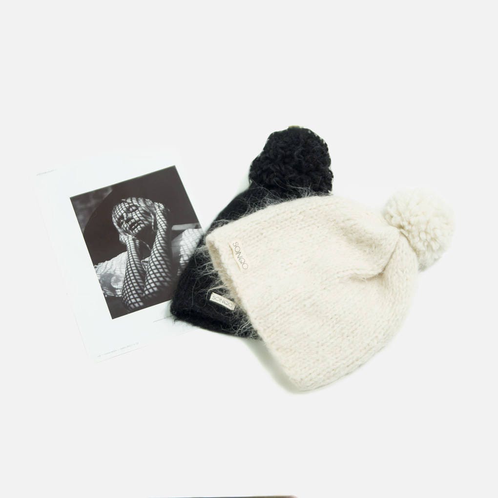 POMPOM ALPACA BEANIE - IVORY