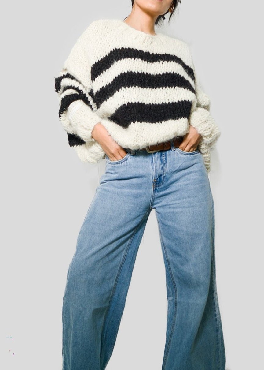 ALPACA WOMENS CROPPED SWEATER - IVORY / BLACK