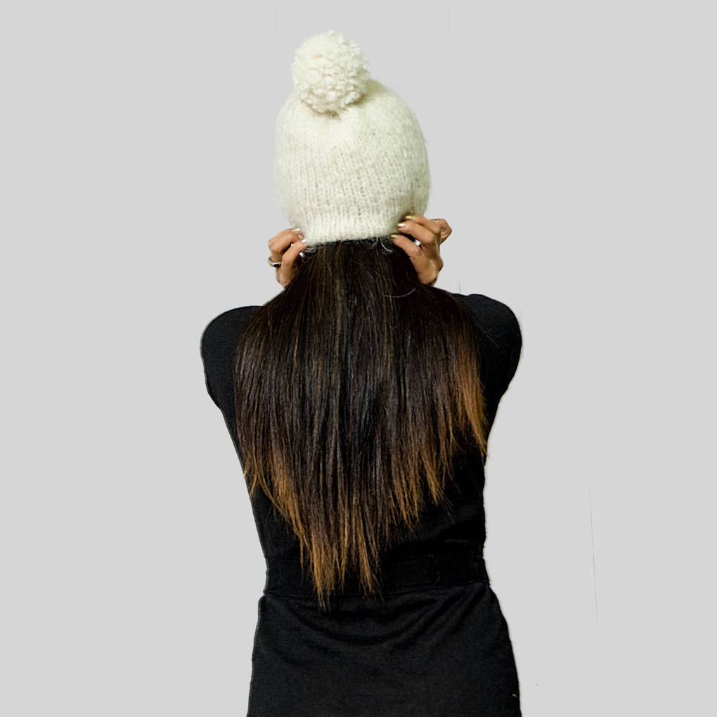 POMPOM ALPACA BEANIE - IVORY
