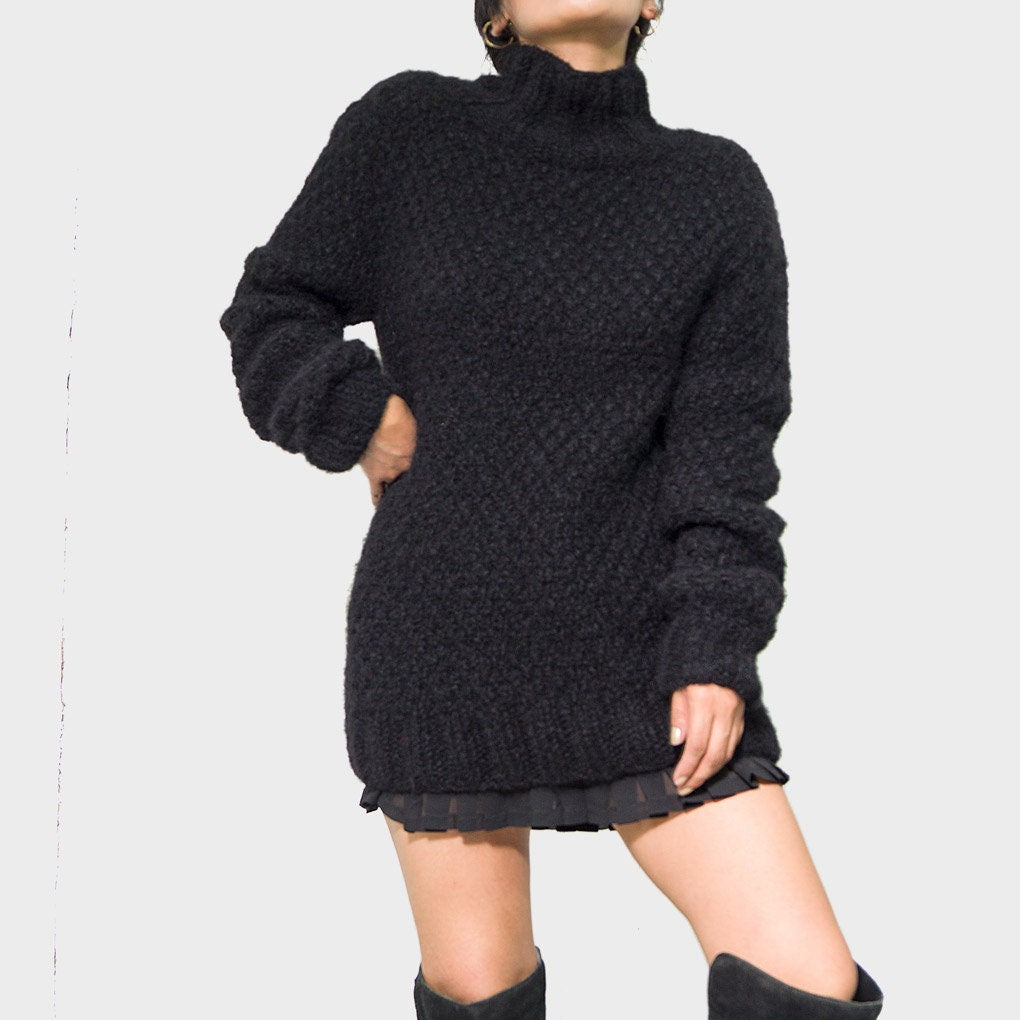 TURTLENECK ALPACA SWEATER - BLACK