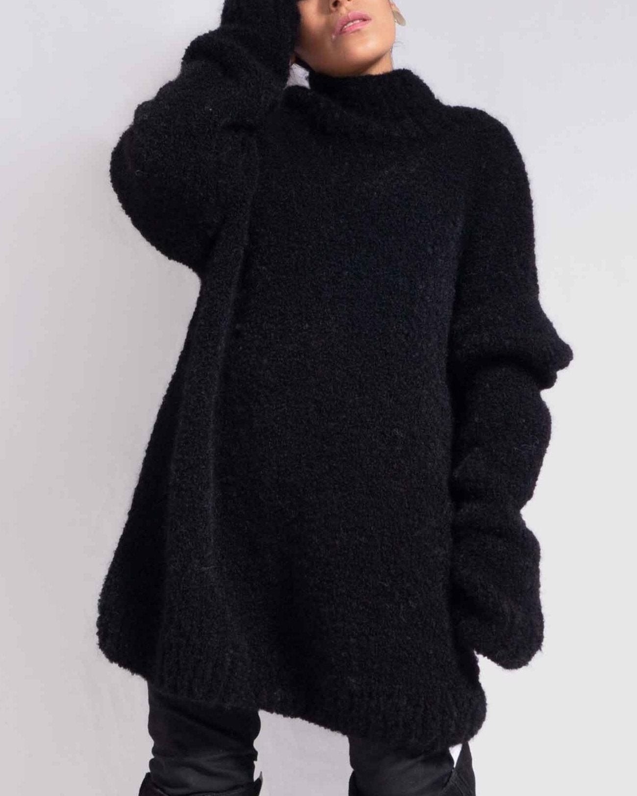 ALPACA CHUNKY KNIT SWEATER - BLACK
