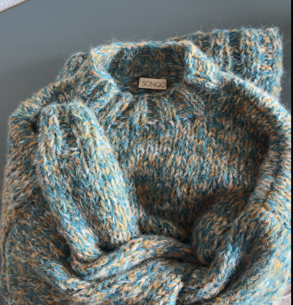 BLUE OVERSIZED ALPACA SWEATER – Handmade in Peru