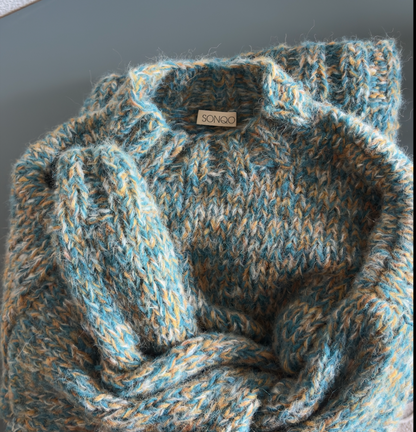 BLUE OVERSIZED ALPACA SWEATER – Handmade in Peru