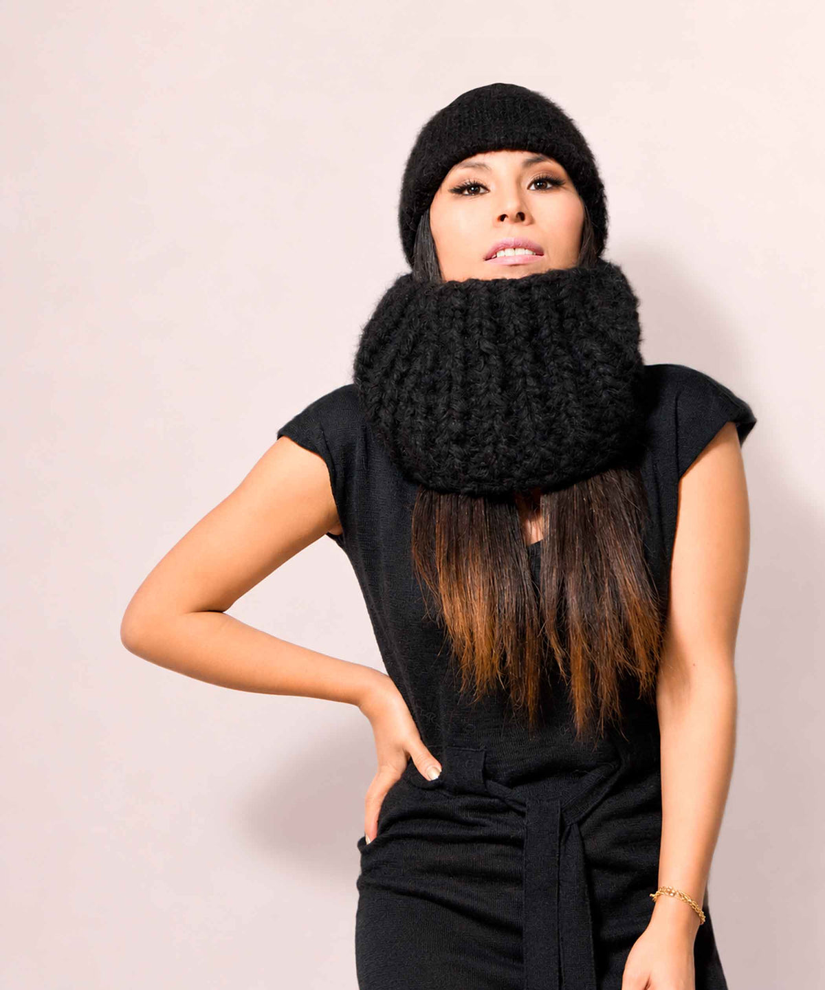 Chunky Alpaca Knit Scarf | Oversized Black Slouchy Scarf