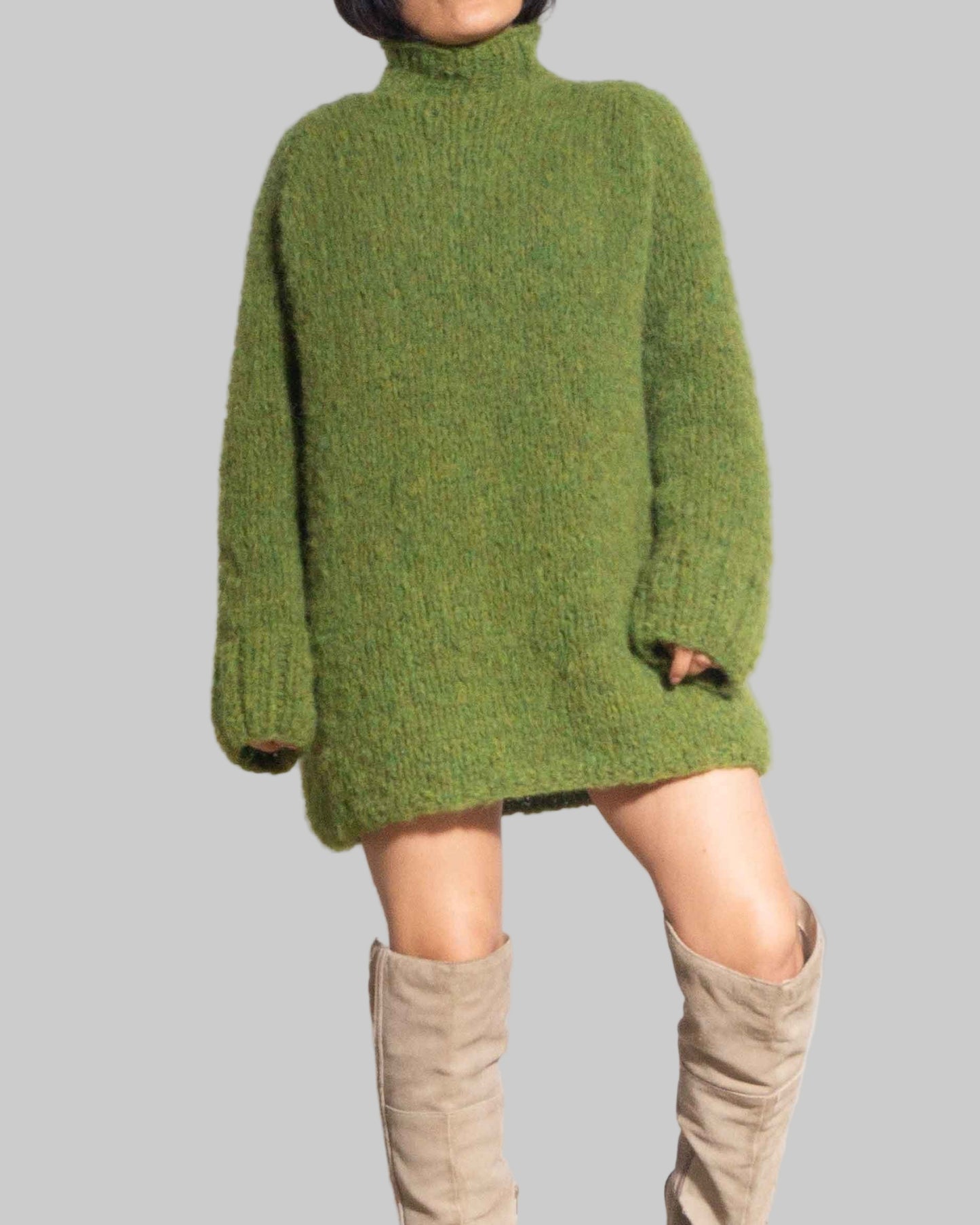 green-oversized-alpaca-sweater-peru